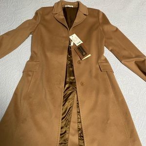 NWT  Loro Piana  100% Virgin Wool Coat, Beige, size: US 10  -  IT 44